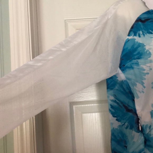 NWT Fabletics light weight jacket - Picture 3 of 7